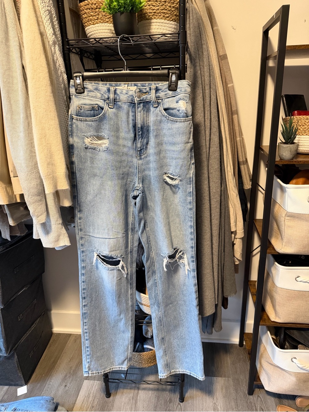 PacSun Light Wash Distressed 90s boyfriend Jeans - Casual Straight Leg